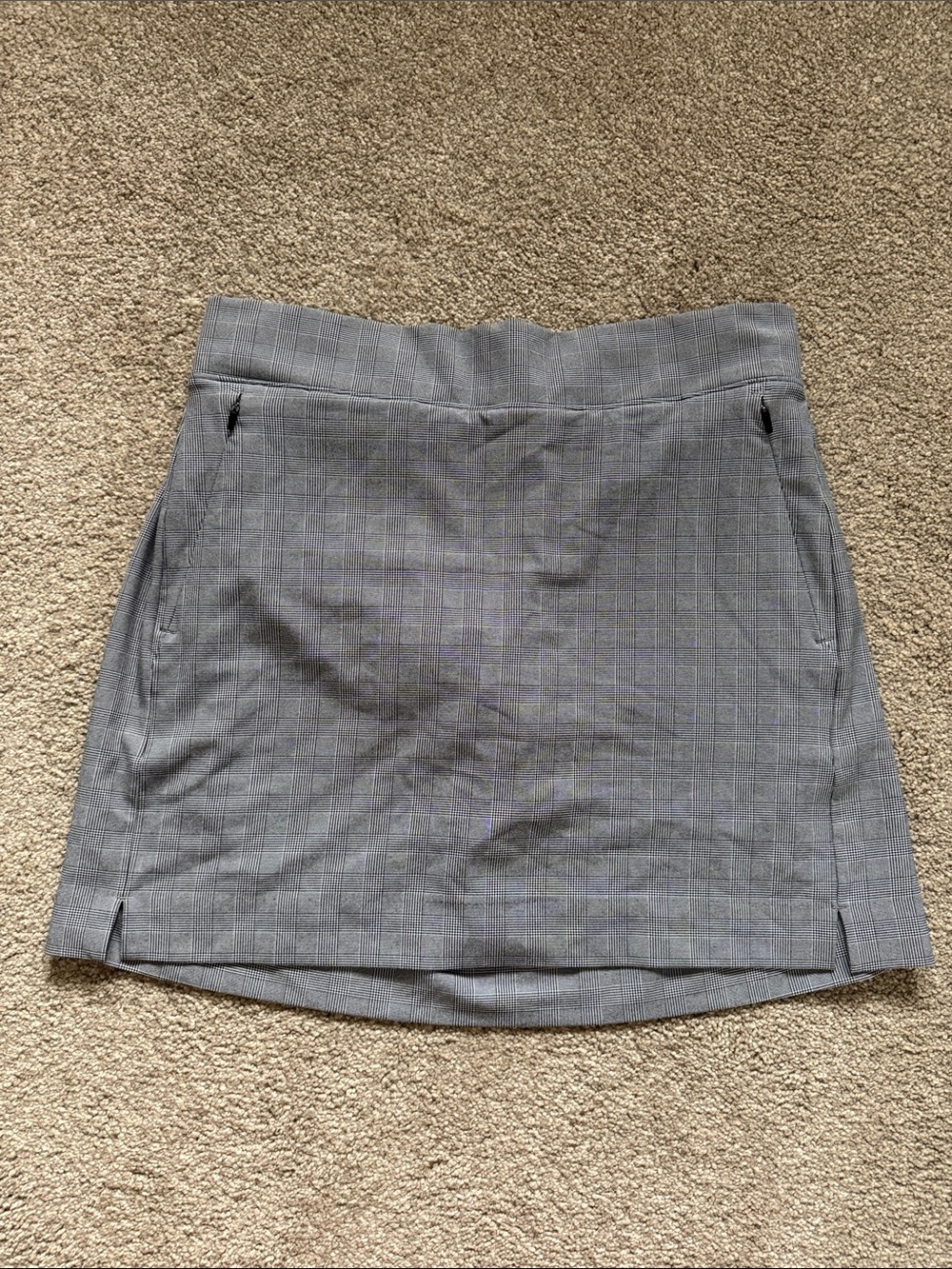 Like New Athleta Plaid SoHo Skort 8